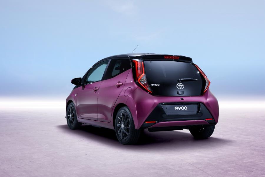  Toyota Aygo 5-Door 2018 года  (WW) (фото 12 из 40)